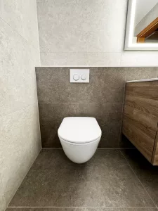 Installation WC mural